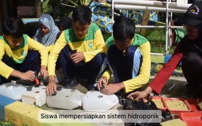 REKAYASA DAN TEKNOLOGI SMAN 1 BRINGIN TAHUN 2025